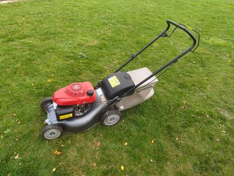 Grasmachine Honda