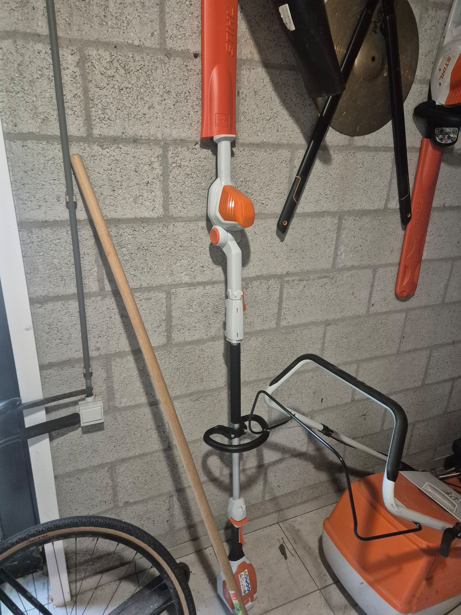 Hageschaar op stok