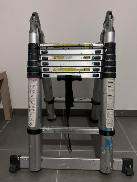 Uitschuifbare vouwladder