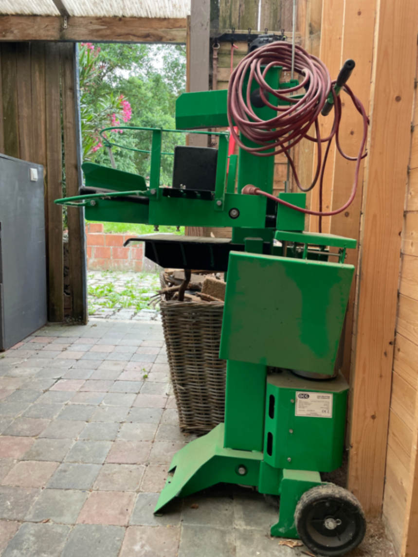 Elektronische kliefmachine / kliever / splijter / Houtsplijtmachine