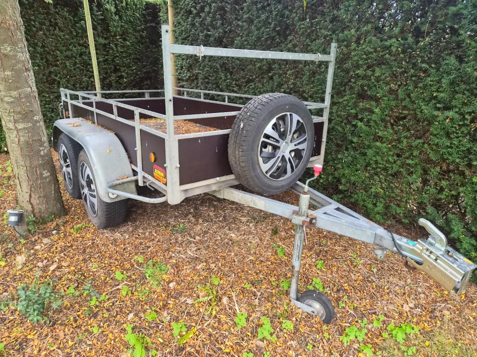 Aanhangwagen dubbelasser