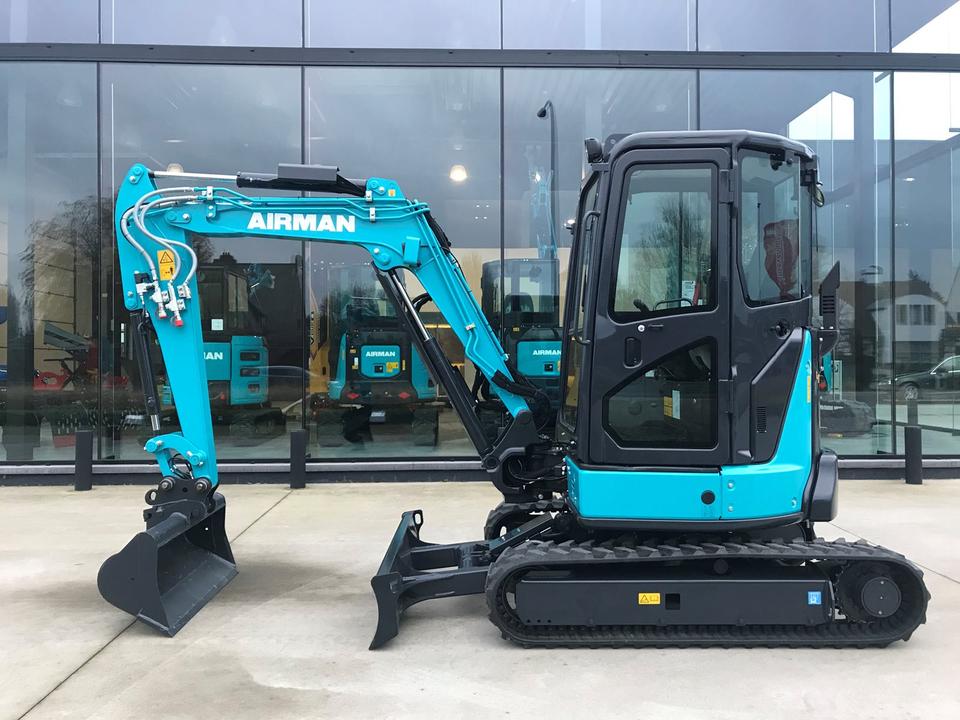 Minigraver 3,5 ton Airman AX33U