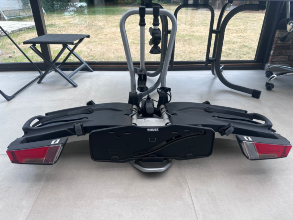 Thule Easyfold opvouwbare en kantelbare Fietsdrager voor 2 elektrische fietsen