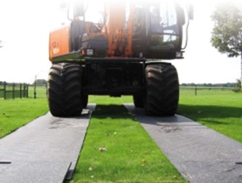 Kunststof rijplaat 2,40 x 1,20 m (prijs per stuk)