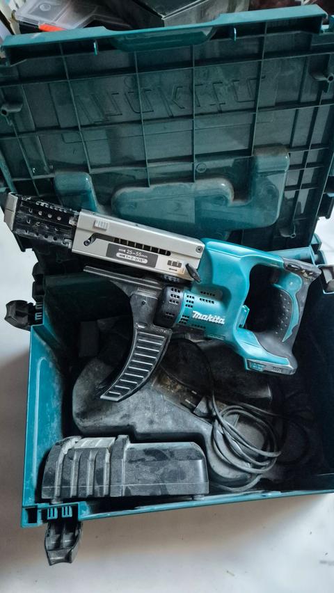 Makita Schroefautomaat