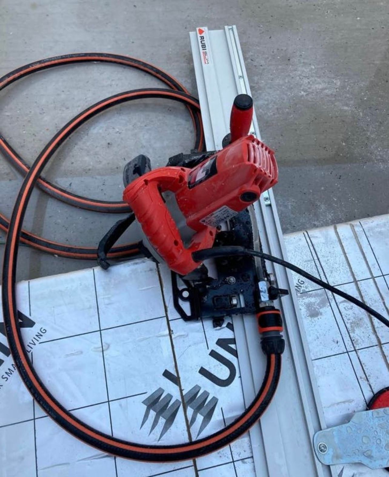 Tegel verstekzaag rubi tc 125