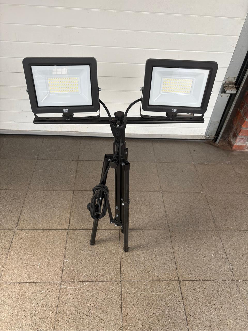 bouwlamp op statief
