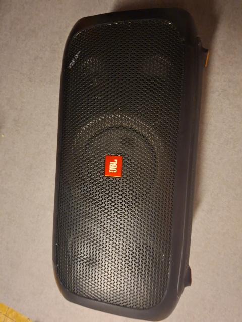 Jbl partybox met ledlichten en profesionele karaoke/speech micro